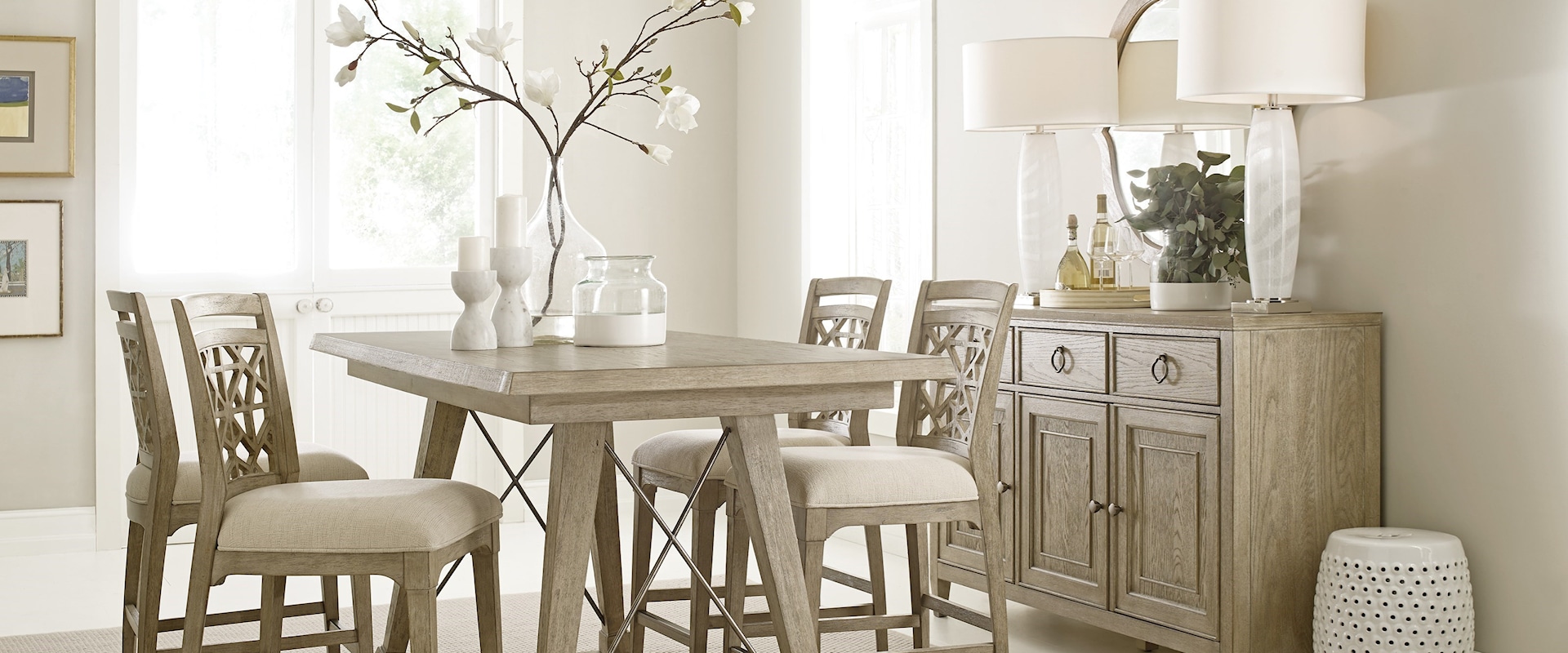 Casual Dining Room Group