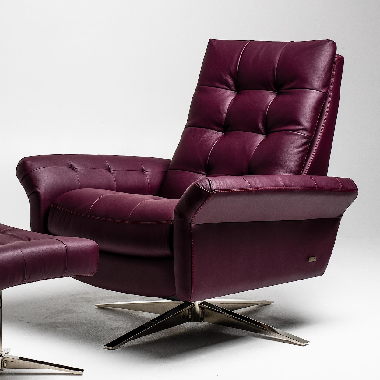 American Leather Pileus Swivel Glider Recliner