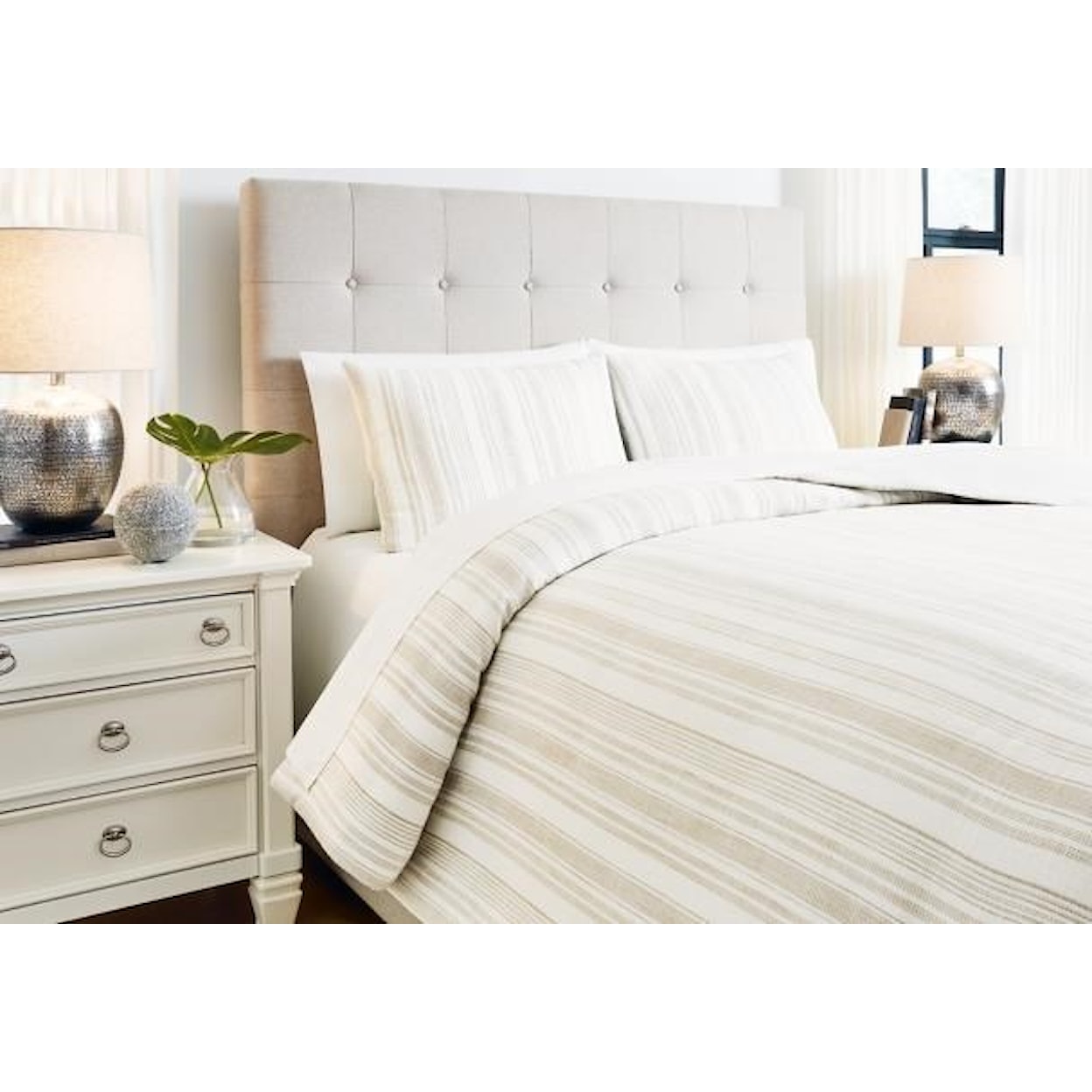 Ashley Furniture reidler Reidler King Comforter