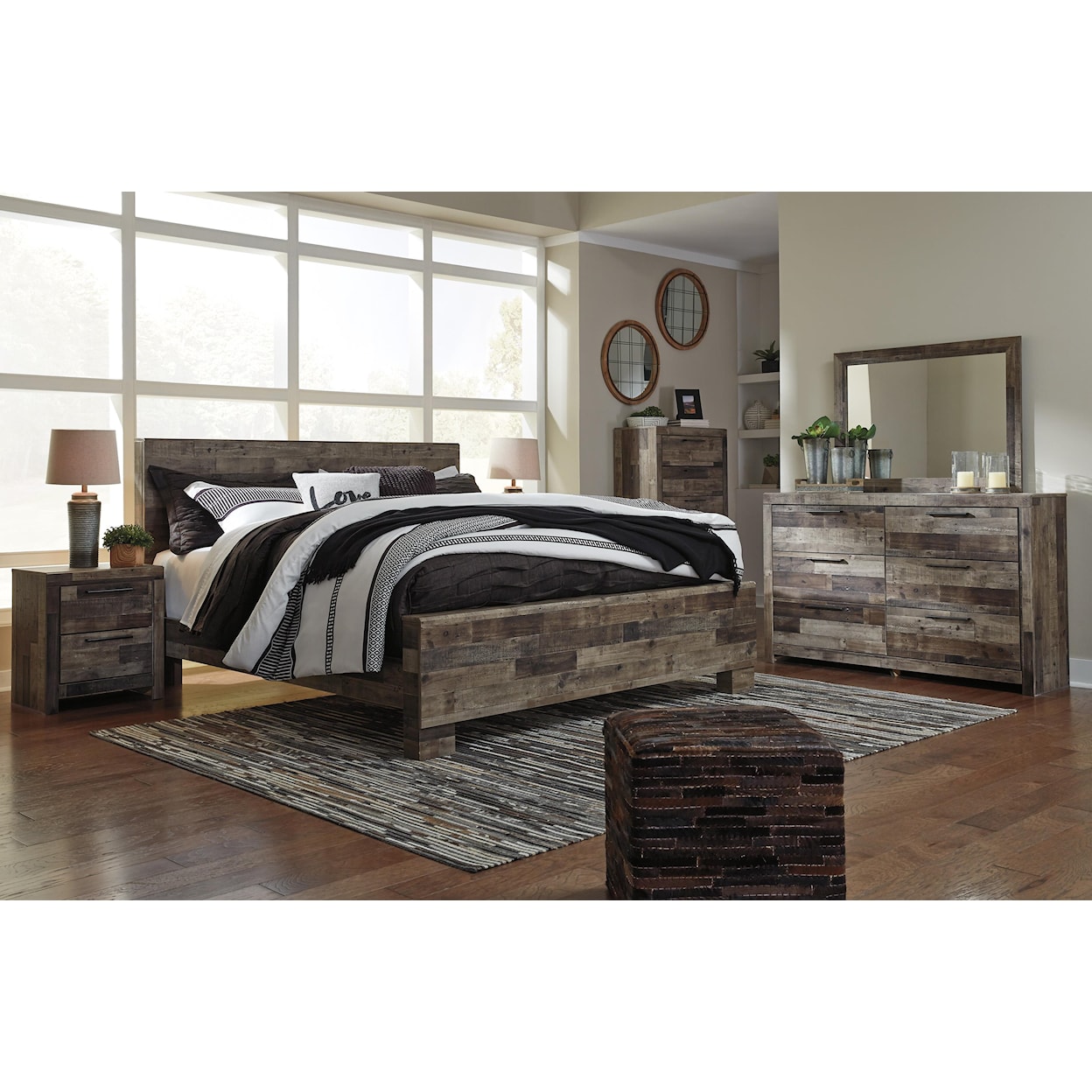 Benchcraft Derekson 8PC Queen bedroom group