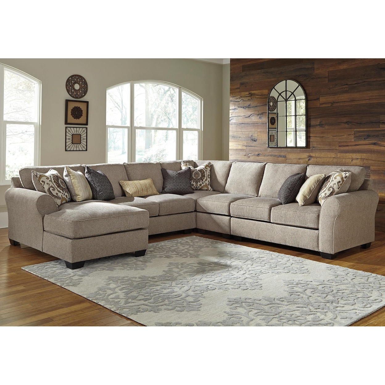 Benchcraft Pantomine 5-Piece Sectional with Chaise