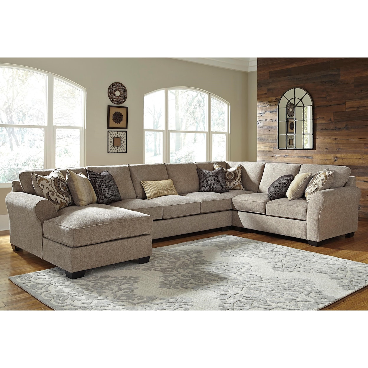 Benchcraft Pantomine 4-Piece Sectional with Chaise
