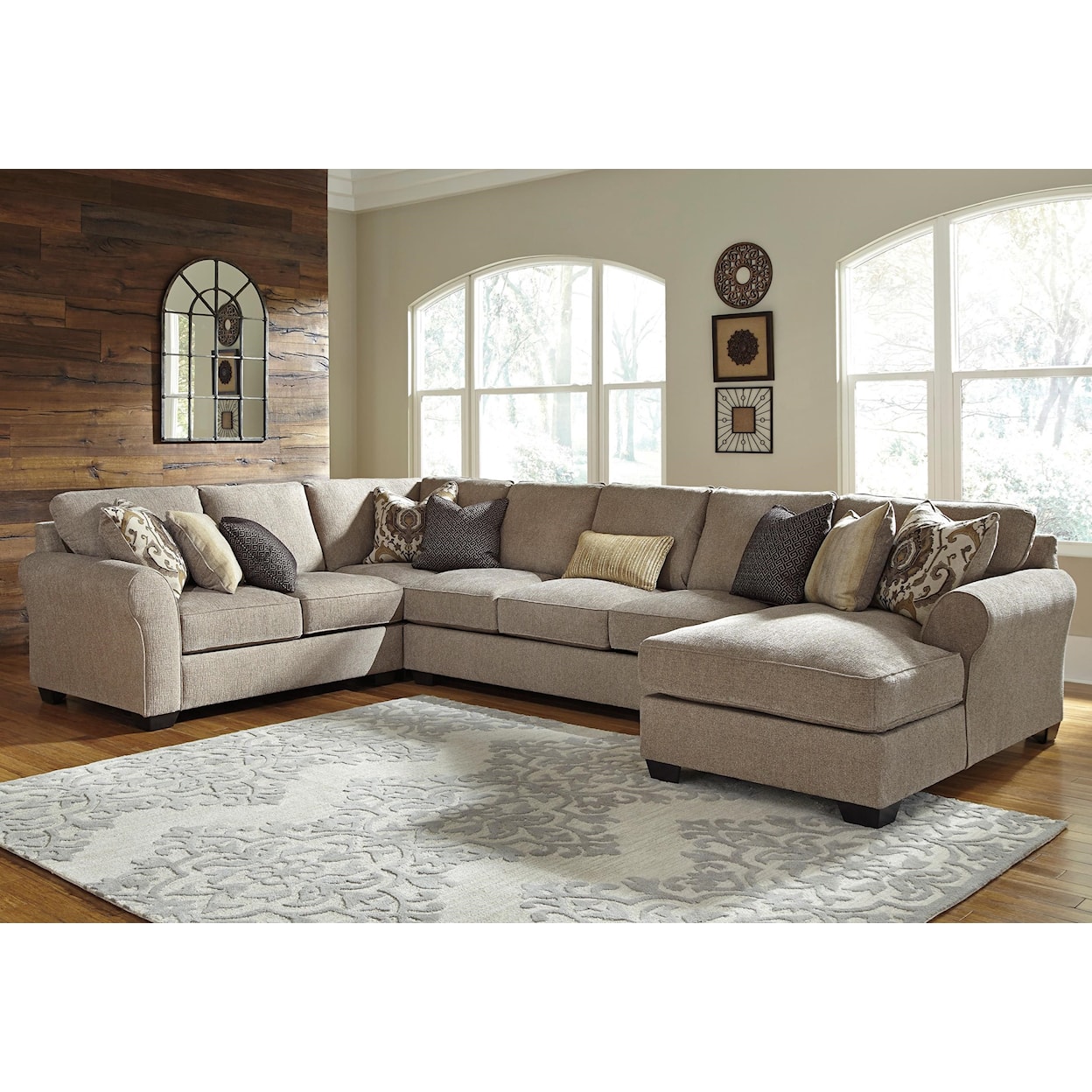 Benchcraft Pantomine 4-Piece Sectional with Chaise