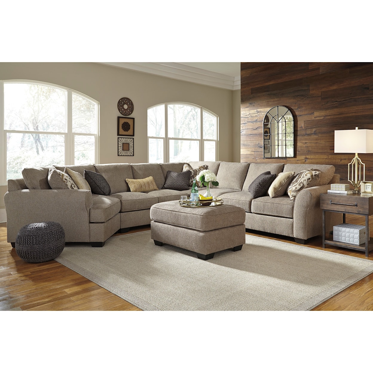 Ashley Furniture Benchcraft Pantomine 4-Piece Sectional with Ottoman