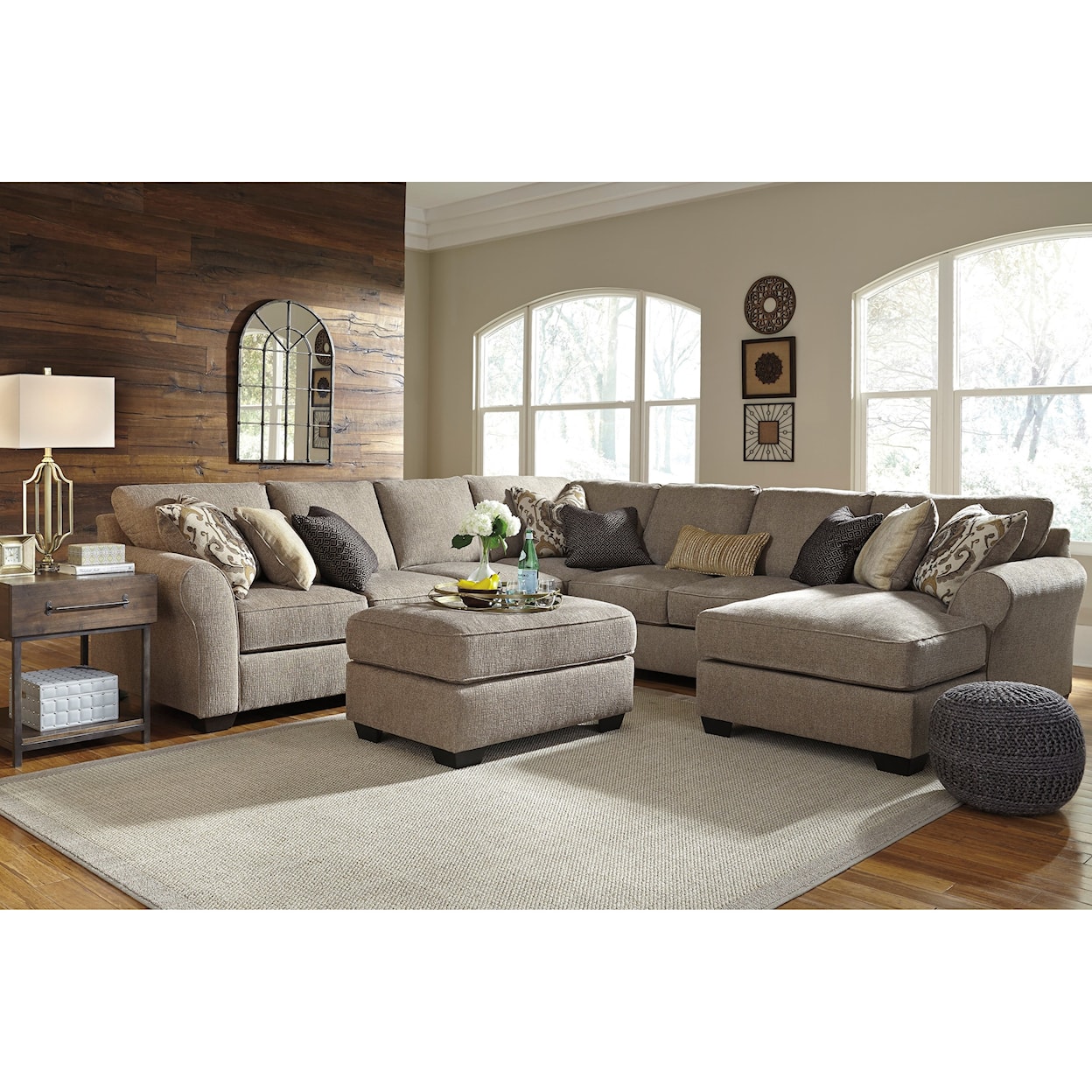 Benchcraft by Ashley Pantomine 5-Piece Sectional with Ottoman