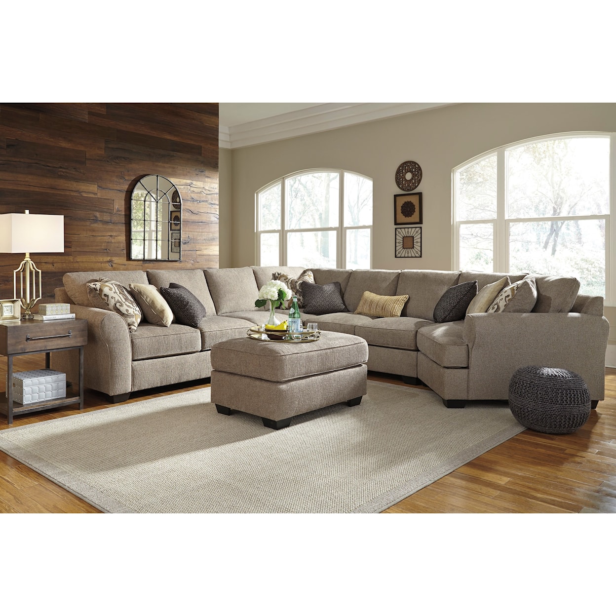 Benchcraft Pantomine 5-Piece Sectional with Ottoman
