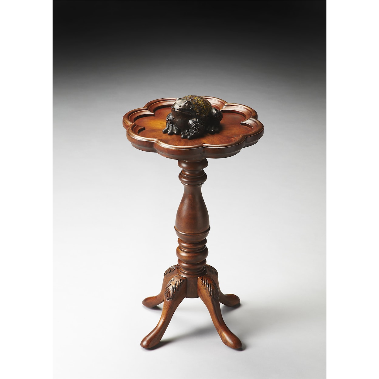 Butler Specialty Company Masterpiece  Scatter Table