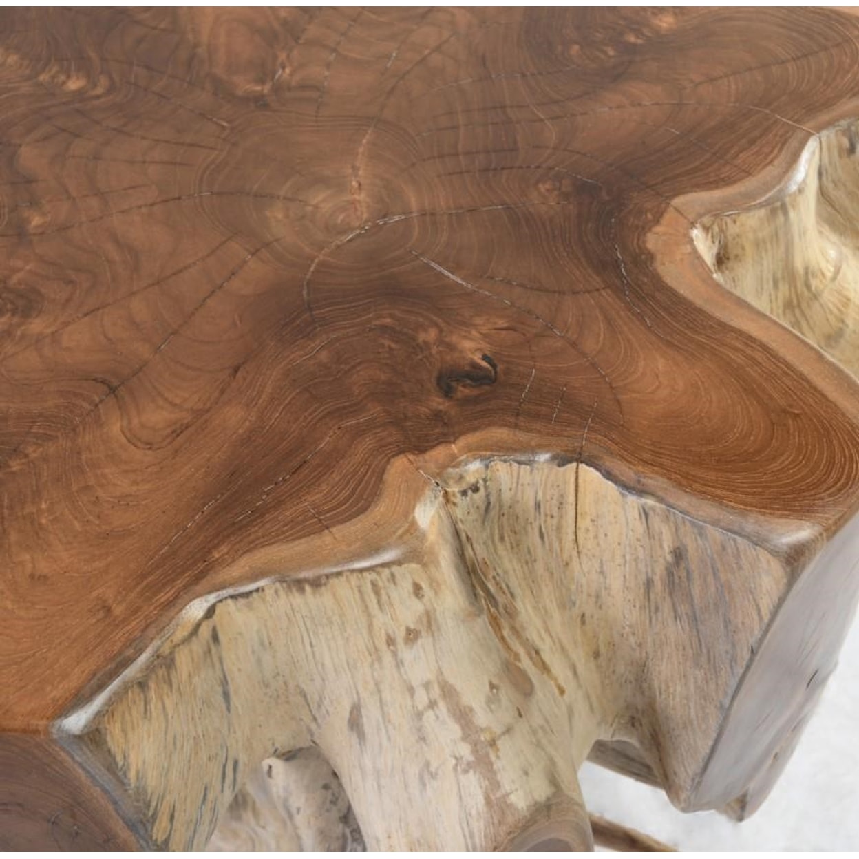 Urban Classics GROOT Groot End Table
