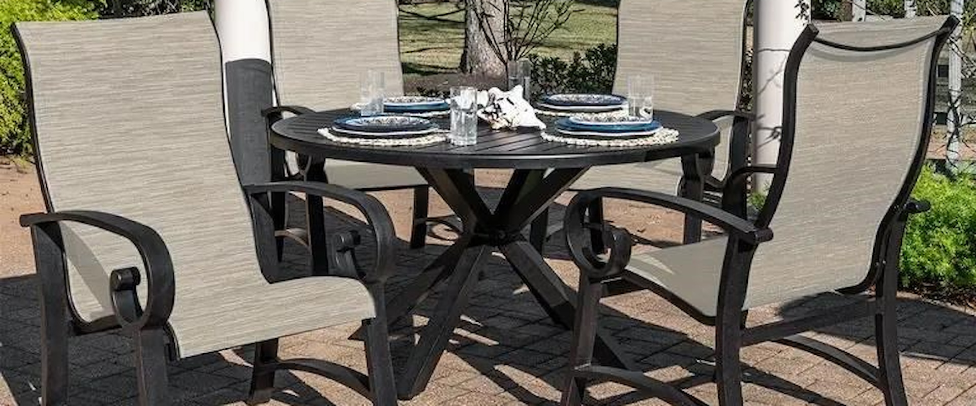 52 Inch Round Table and 4 Sling Chairs