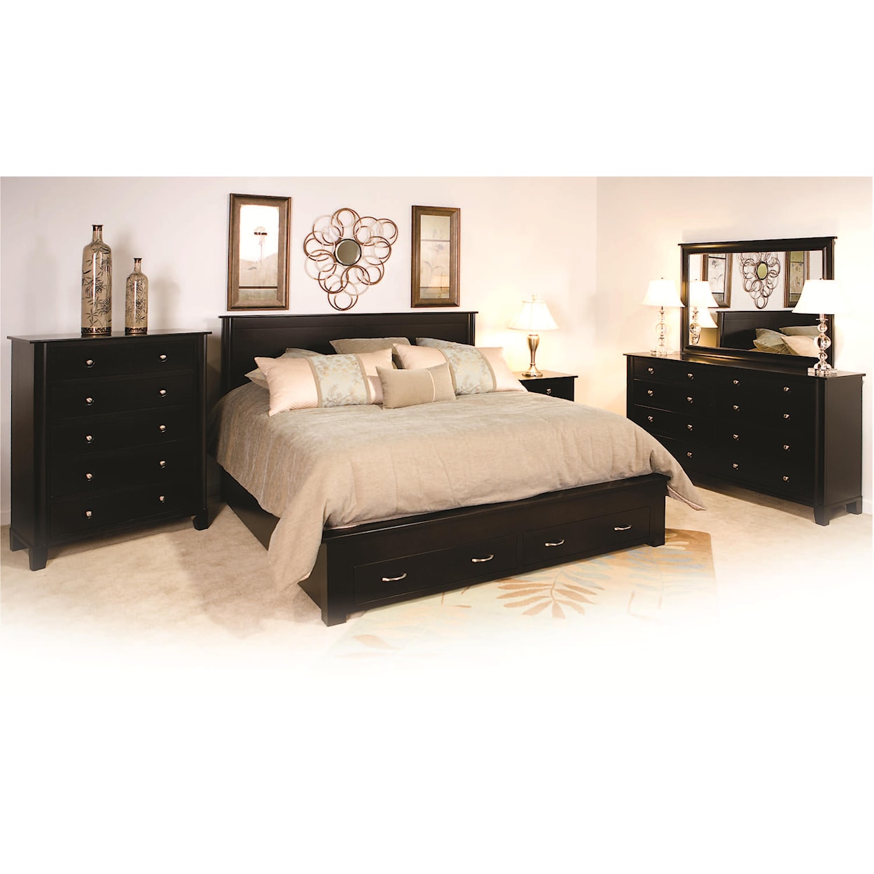 Daniel's Amish Cosmopolitan Queen Bed with 2 Footboard Drawers 