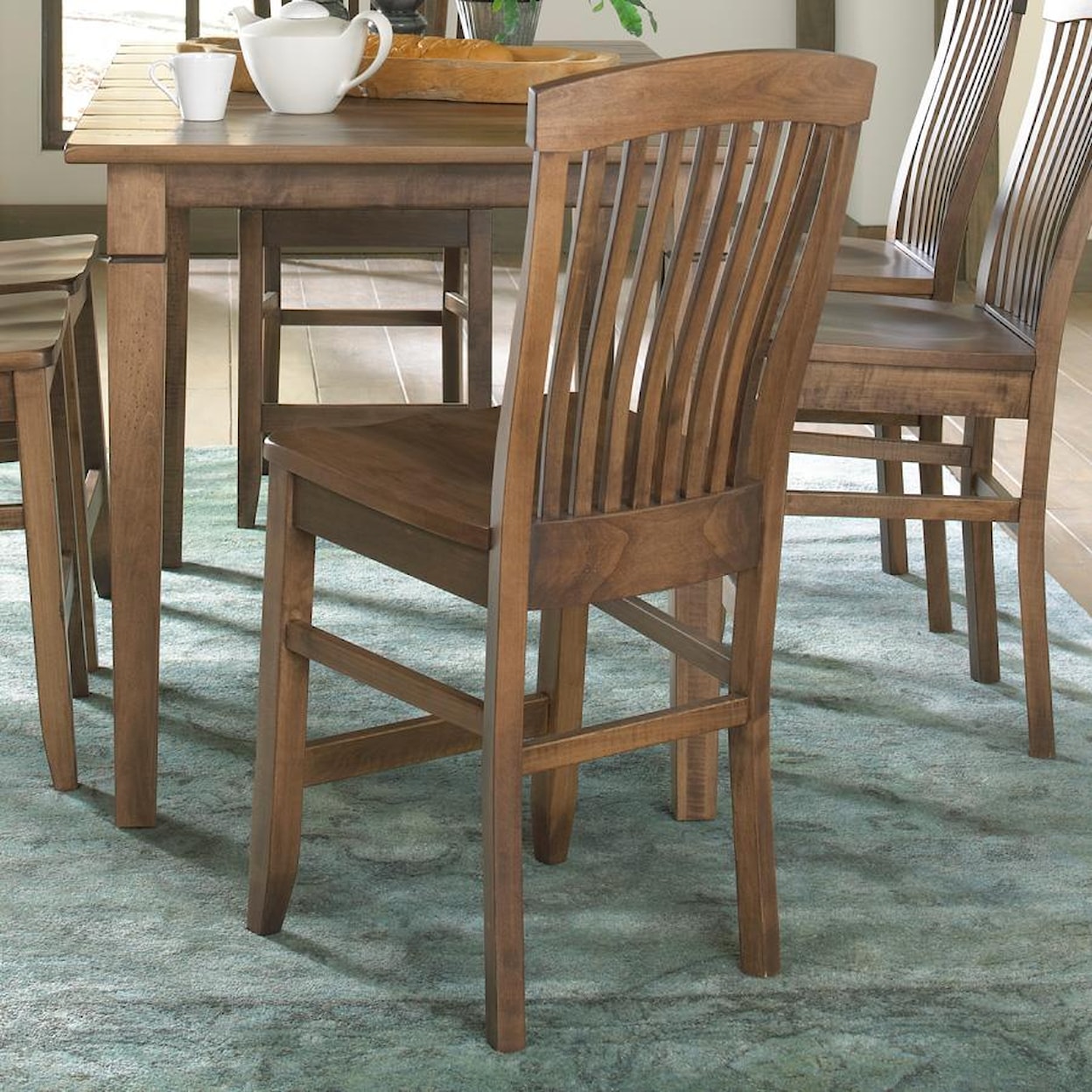 Daniel's Amish Middleton Dining Stool