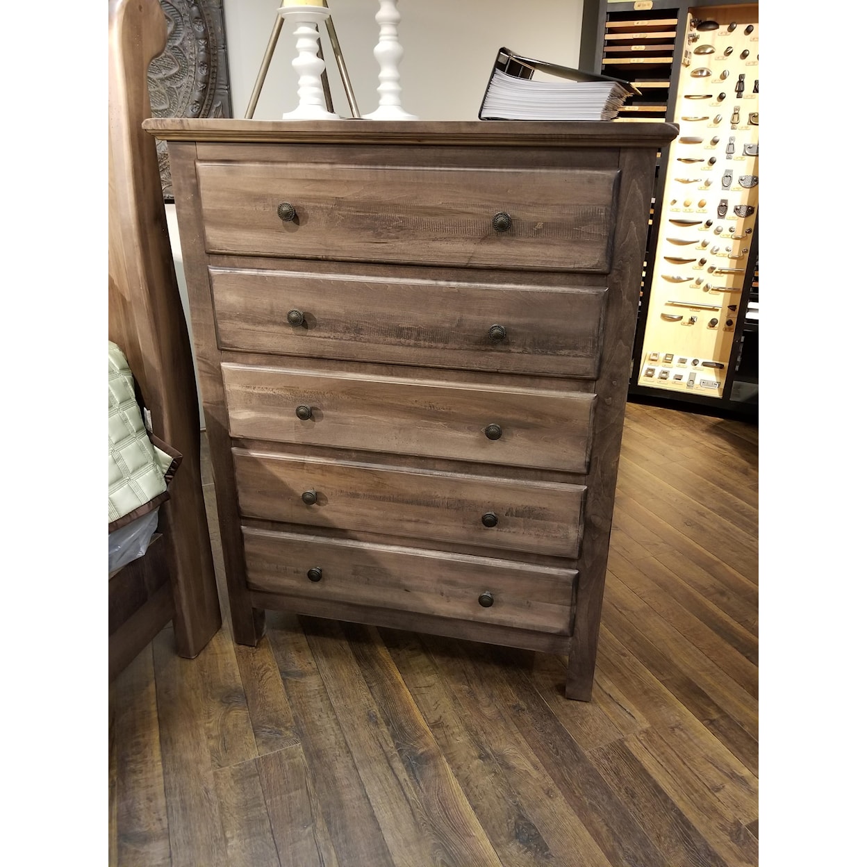 Daniel's Amish Lewiston Chest