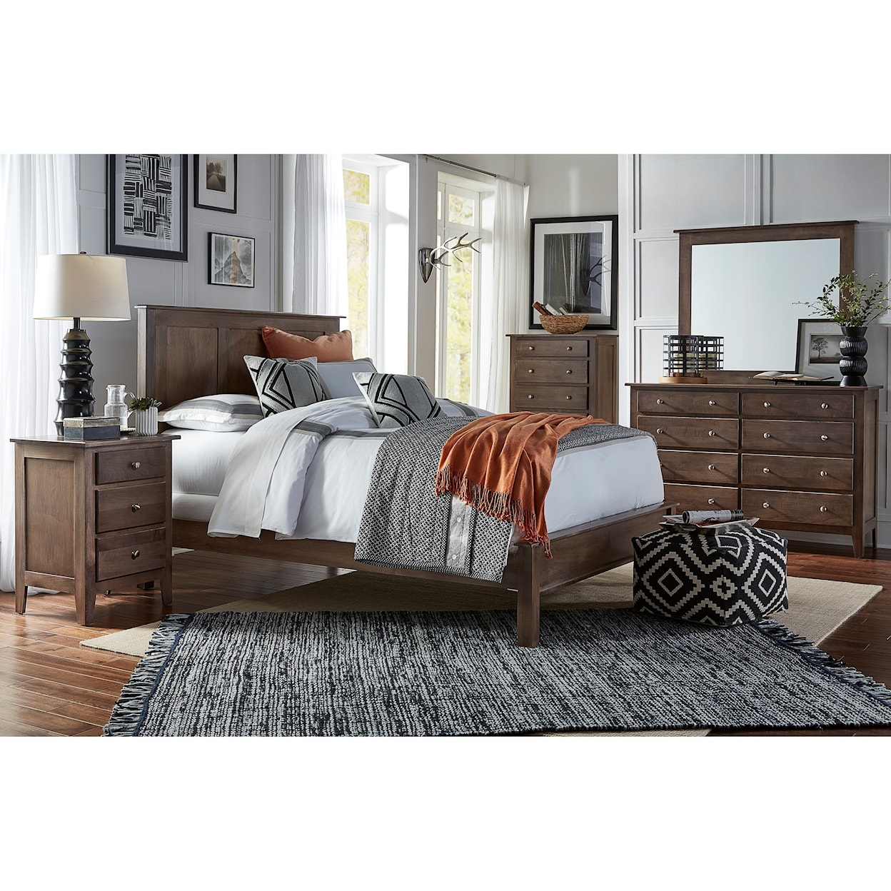 Daniel's Amish Mapleton King Bed with Low Footboard