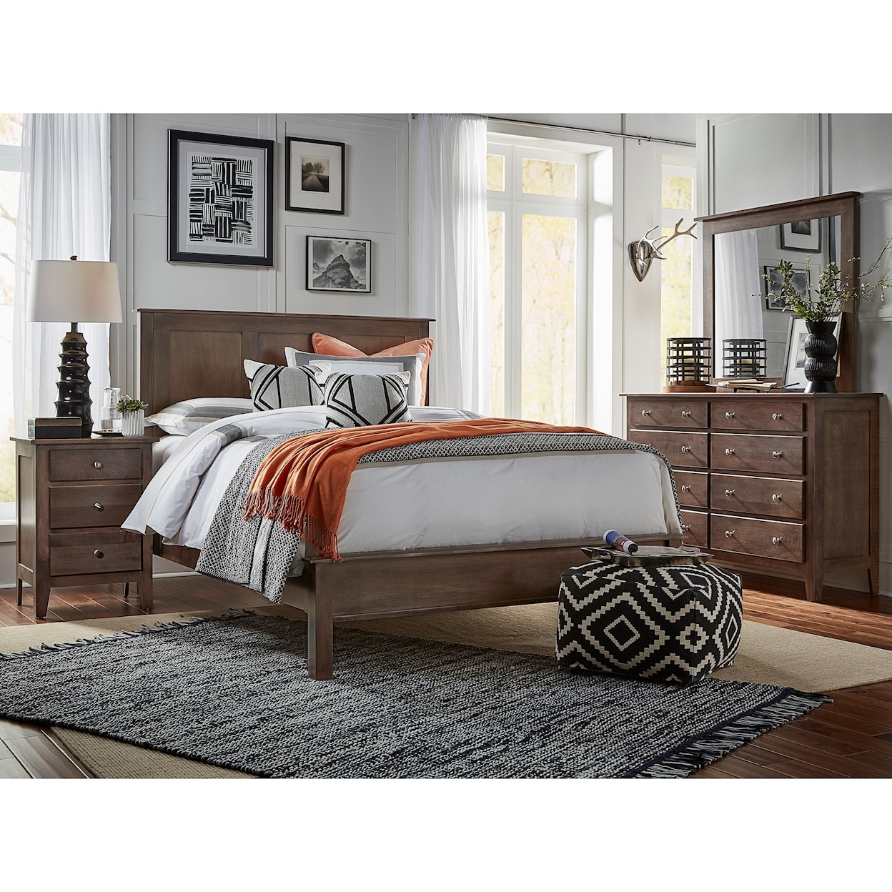 Daniel's Amish Mapleton King Bed with Low Footboard