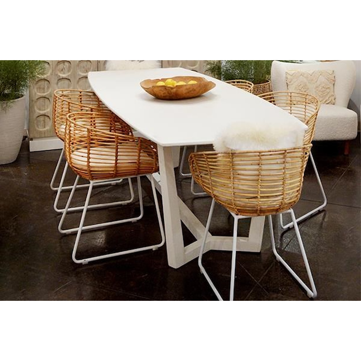 Dovetail Furniture Dining Tables Caesar Dining Table