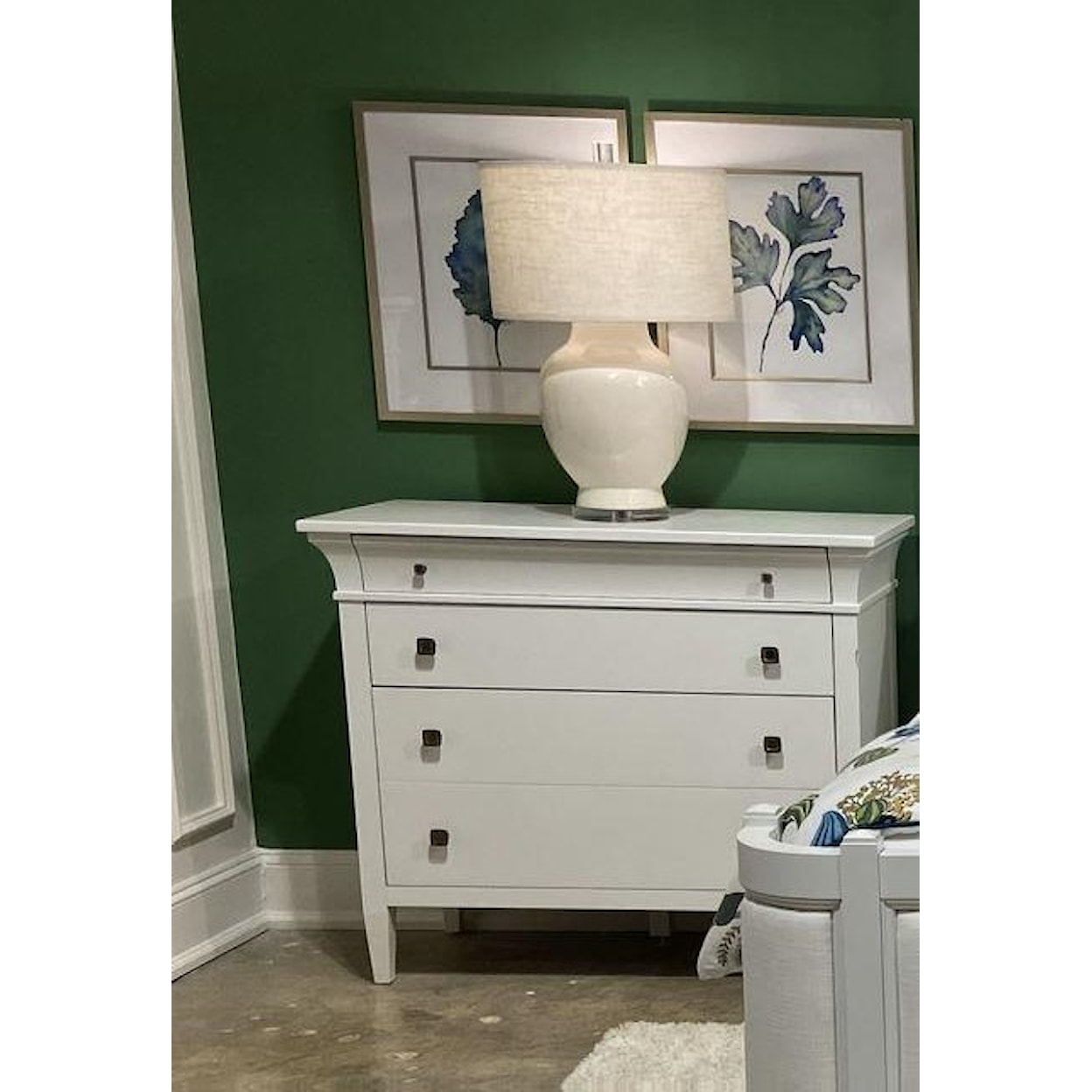 Durham Prominence Single Dresser