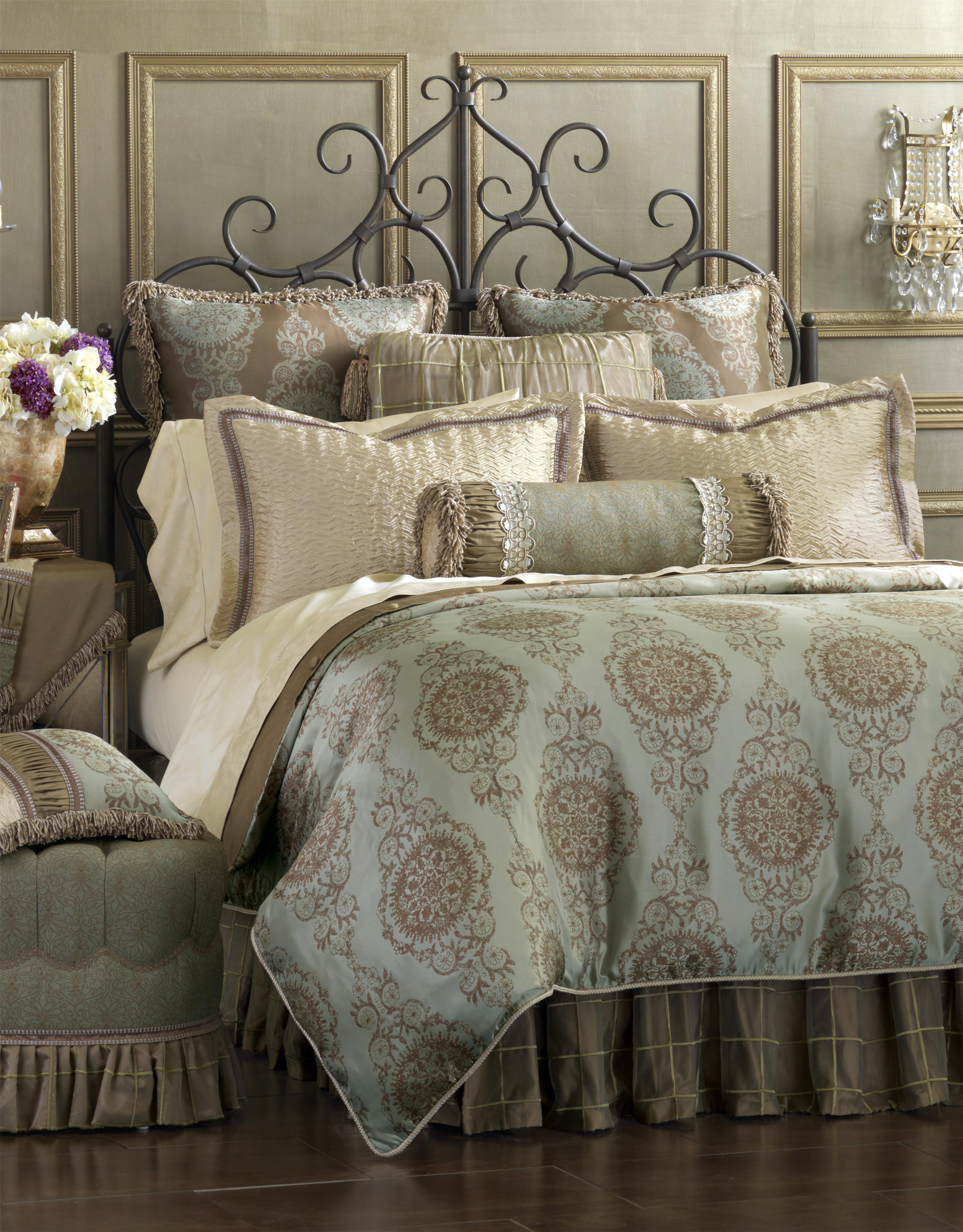 Eastern Accents Marbella Grand Queen Sham