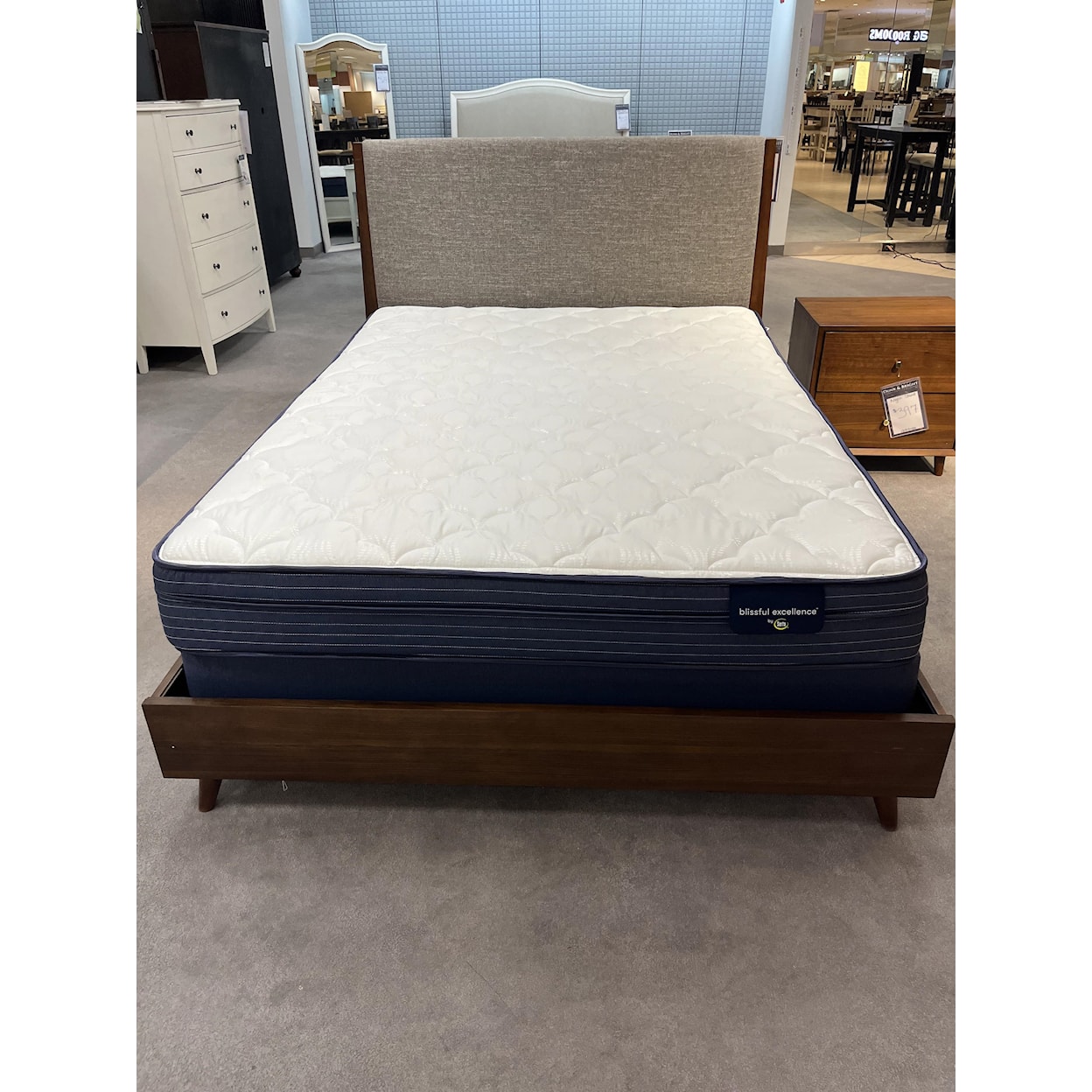 Flexsteel Upholstered Bed Queen Upholstered Bed