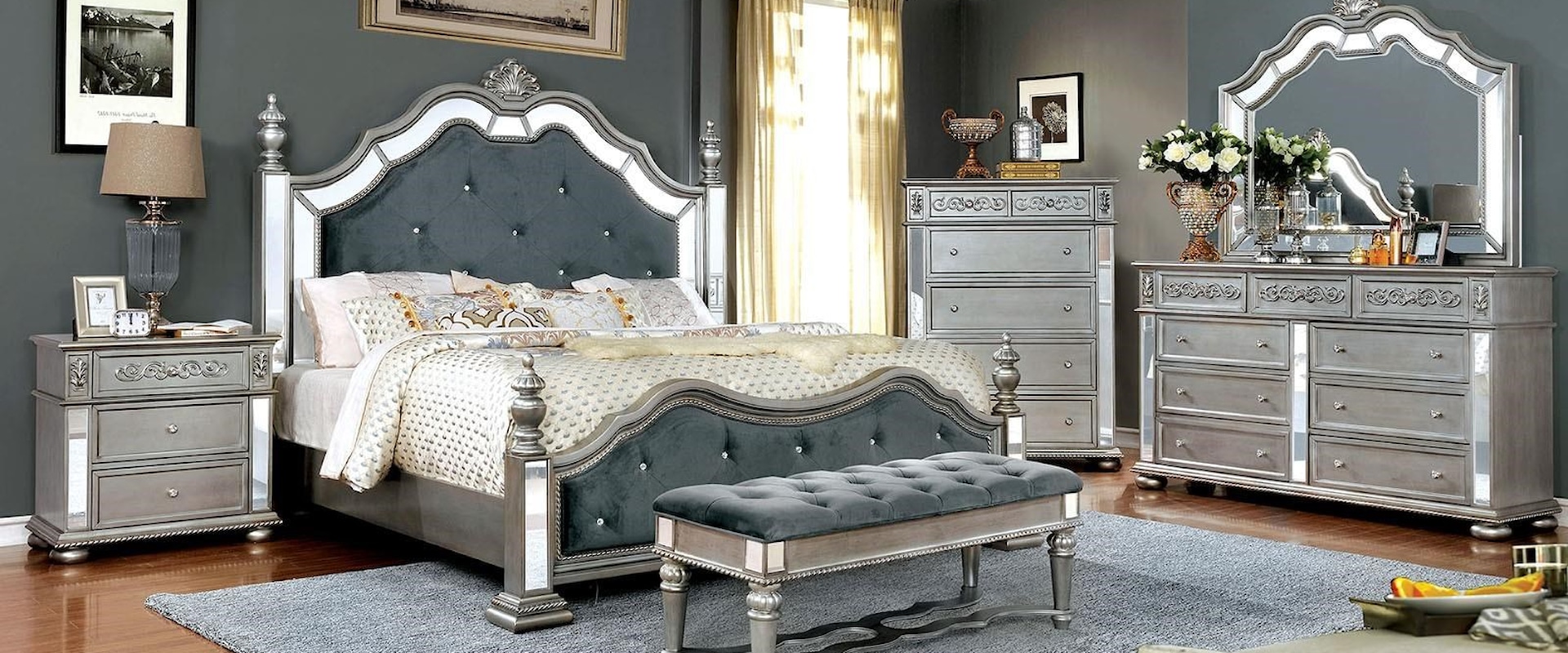 Lavish Traditional Style Queen Bedroom Group