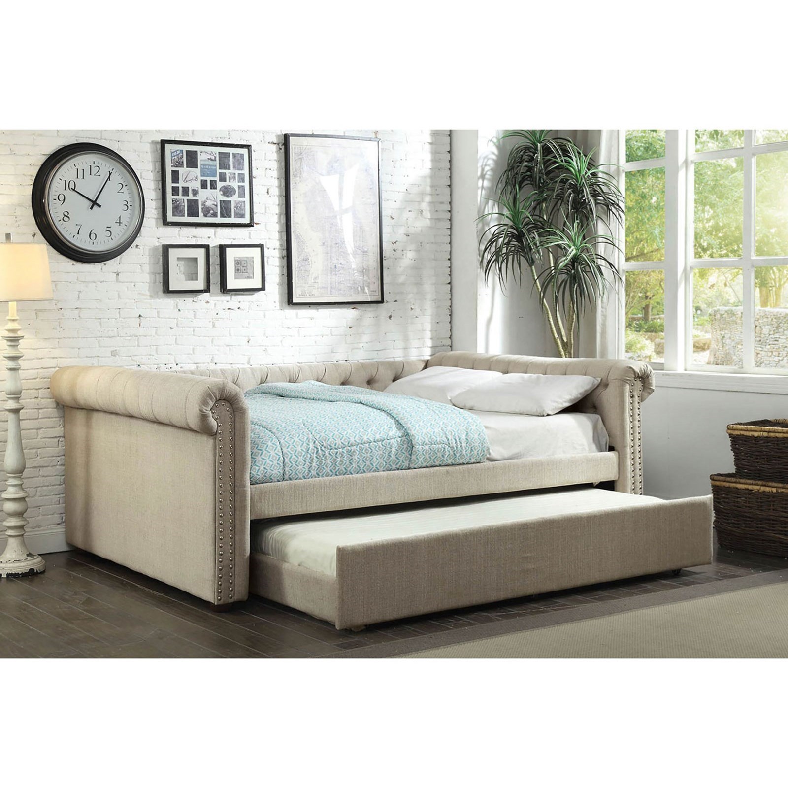 Queen Daybed w/ Trundle 