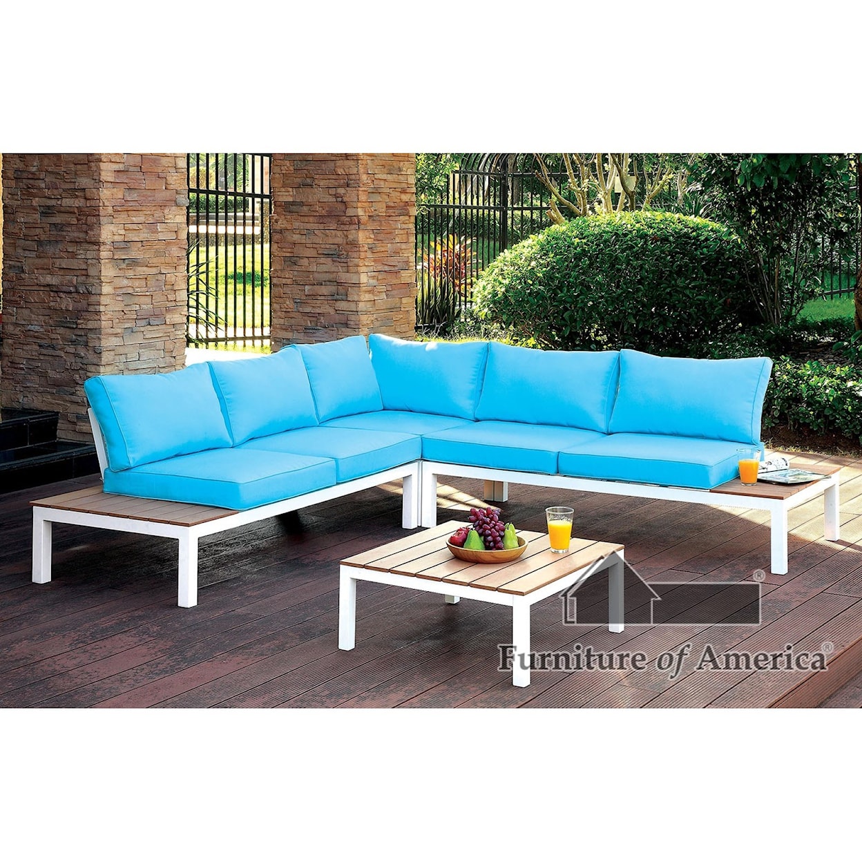 Furniture of America Winona Patio Sectional with Table