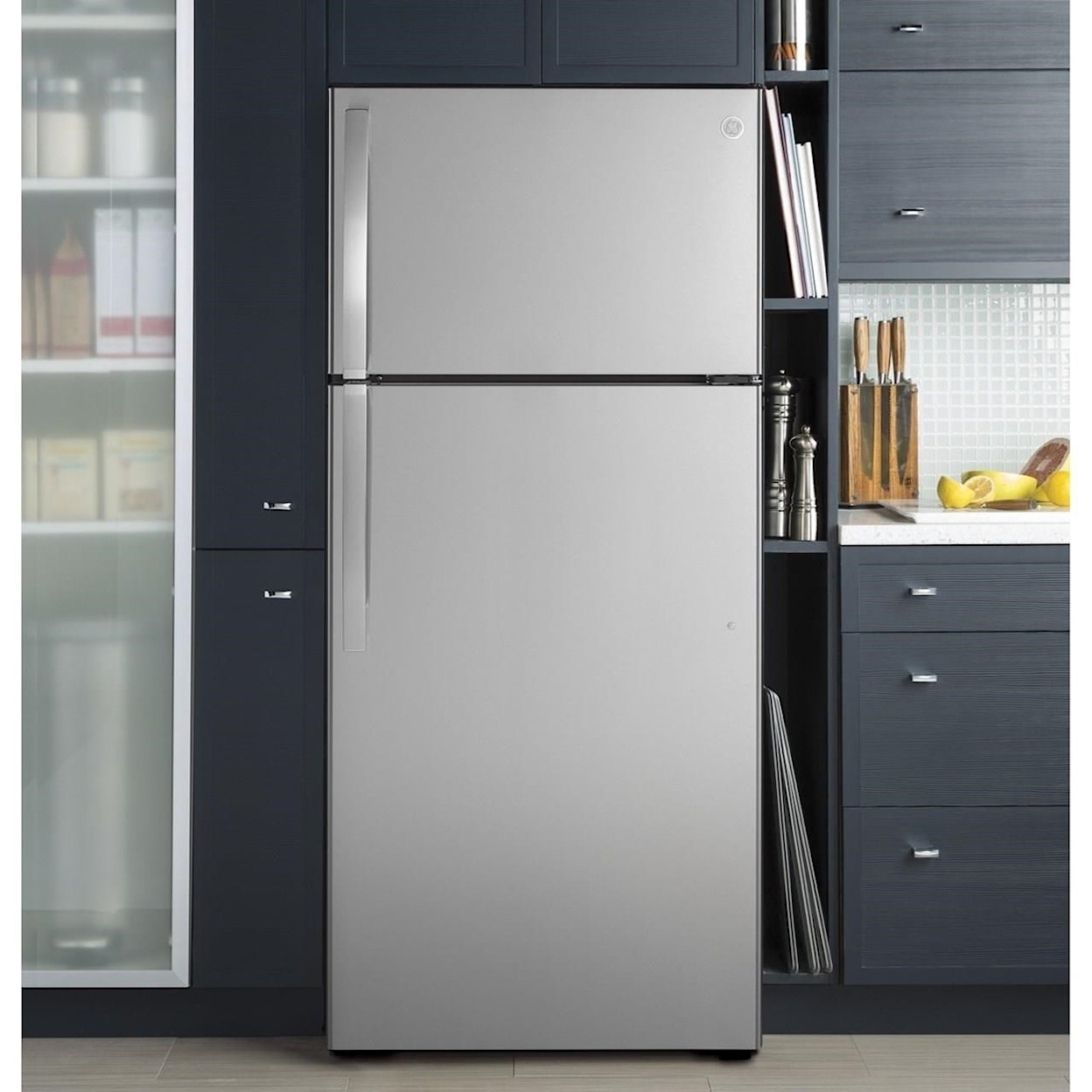 GE Appliances GE Top-Freezer Refrigerators GE® ENERGY STAR® 16.6 Cu. Ft. Top-Freezer Re