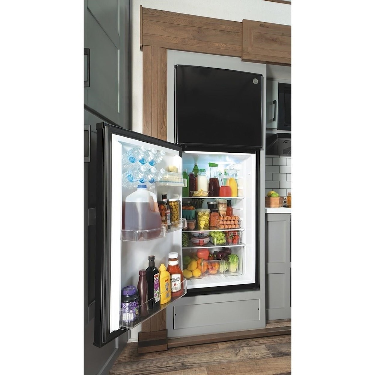 GE Appliances GE Top-Freezer Refrigerators GE® 9.9 Cu. Ft. 12 Volt DC Power Top-Freezer