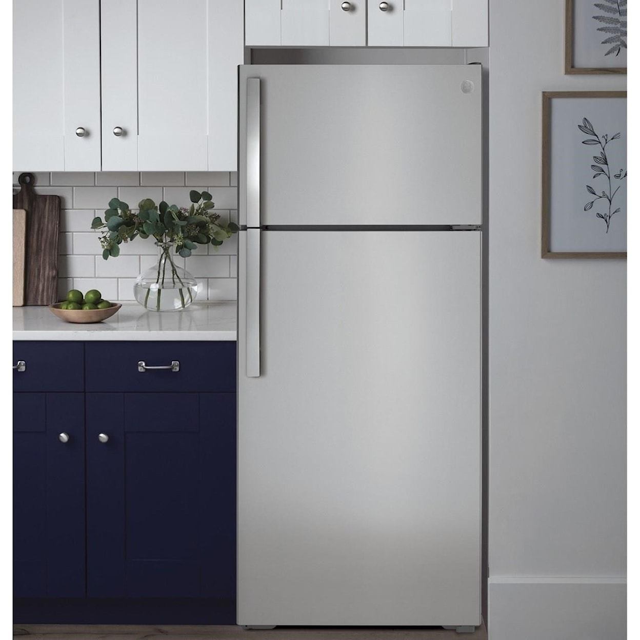 GE Appliances GE Top-Freezer Refrigerators GE® 17.5 Cu. Ft. Top-Freezer Refrigerator