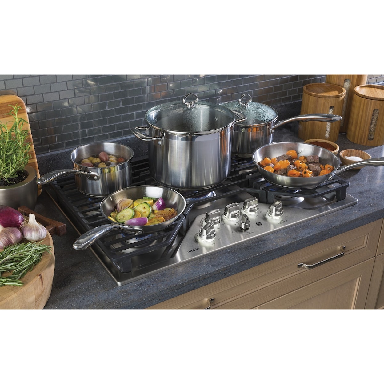 GE Appliances Profile Gas Cooktops Profile™ 30" Built-In Gas Cooktop