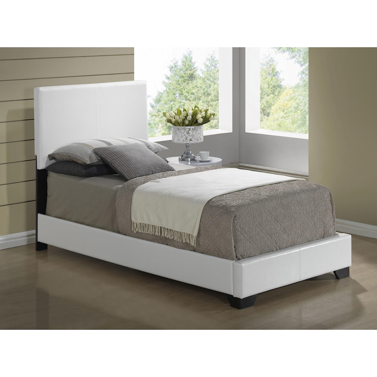 Global Furniture 8103 Upholstered Full Bed