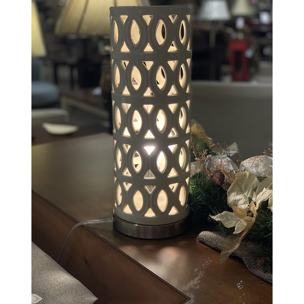H & H Lamp Company Lamps Ivory Uplight