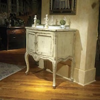 "Dorset" Commode 