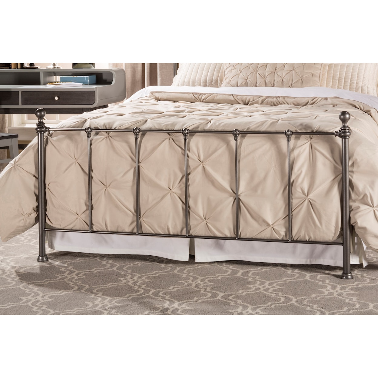 Hillsdale Metal Beds Queen Bed Set