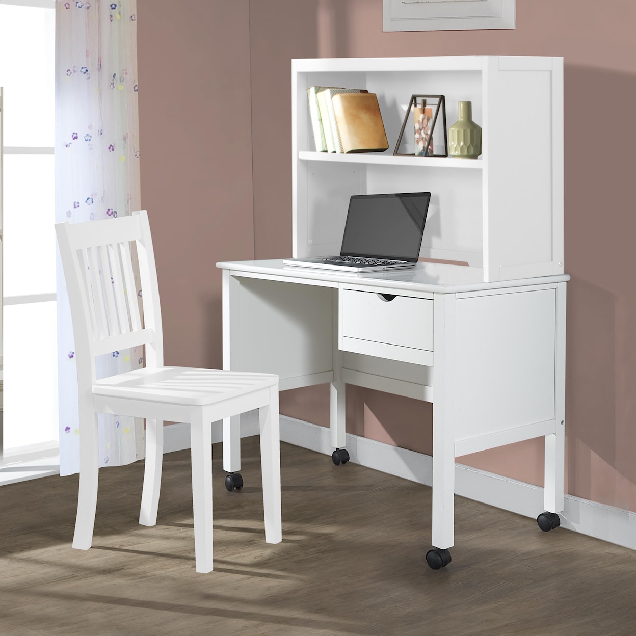 Hillsdale Schoolhouse Desk with Chair