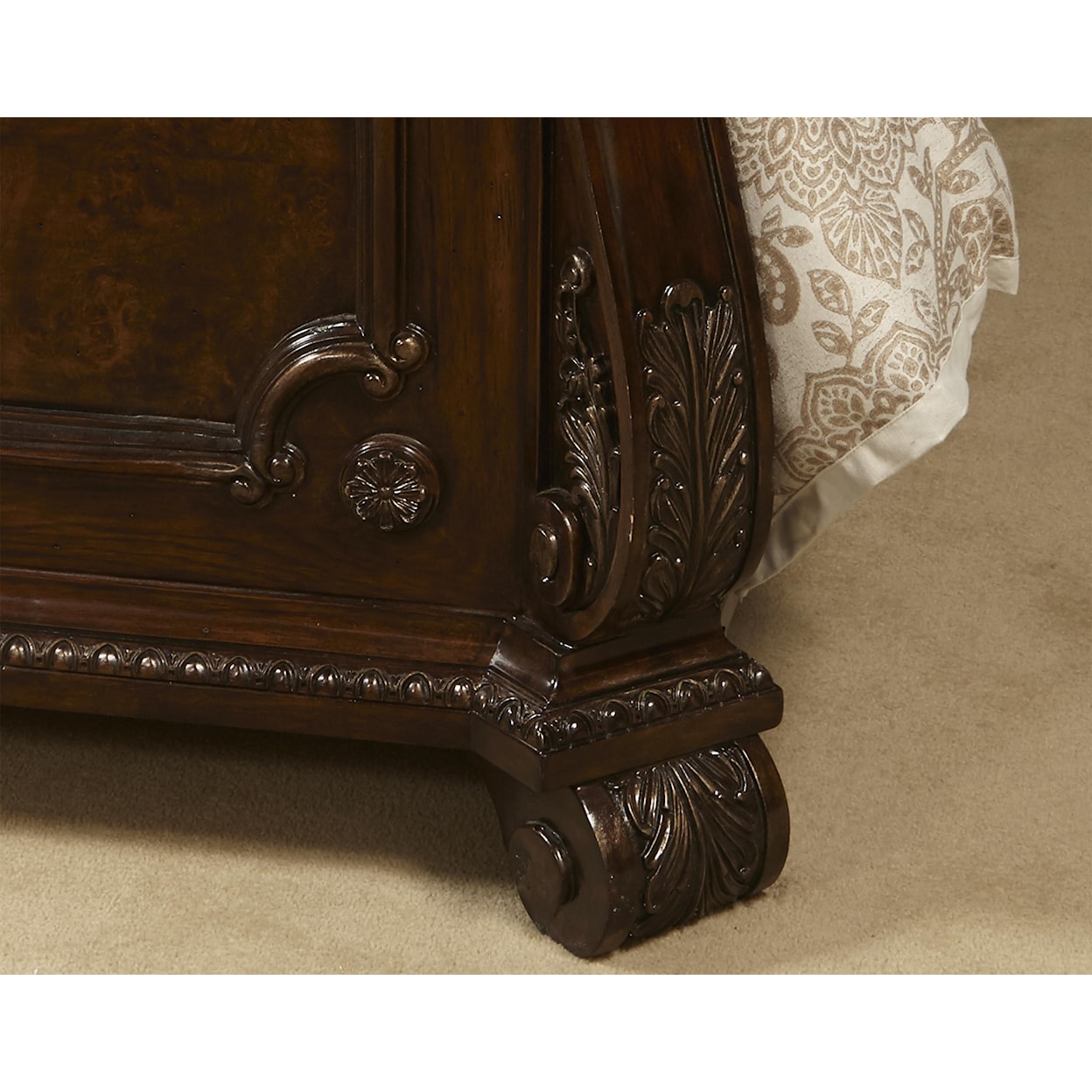 Home Insights Vintage Elizabeth Sleigh Bed