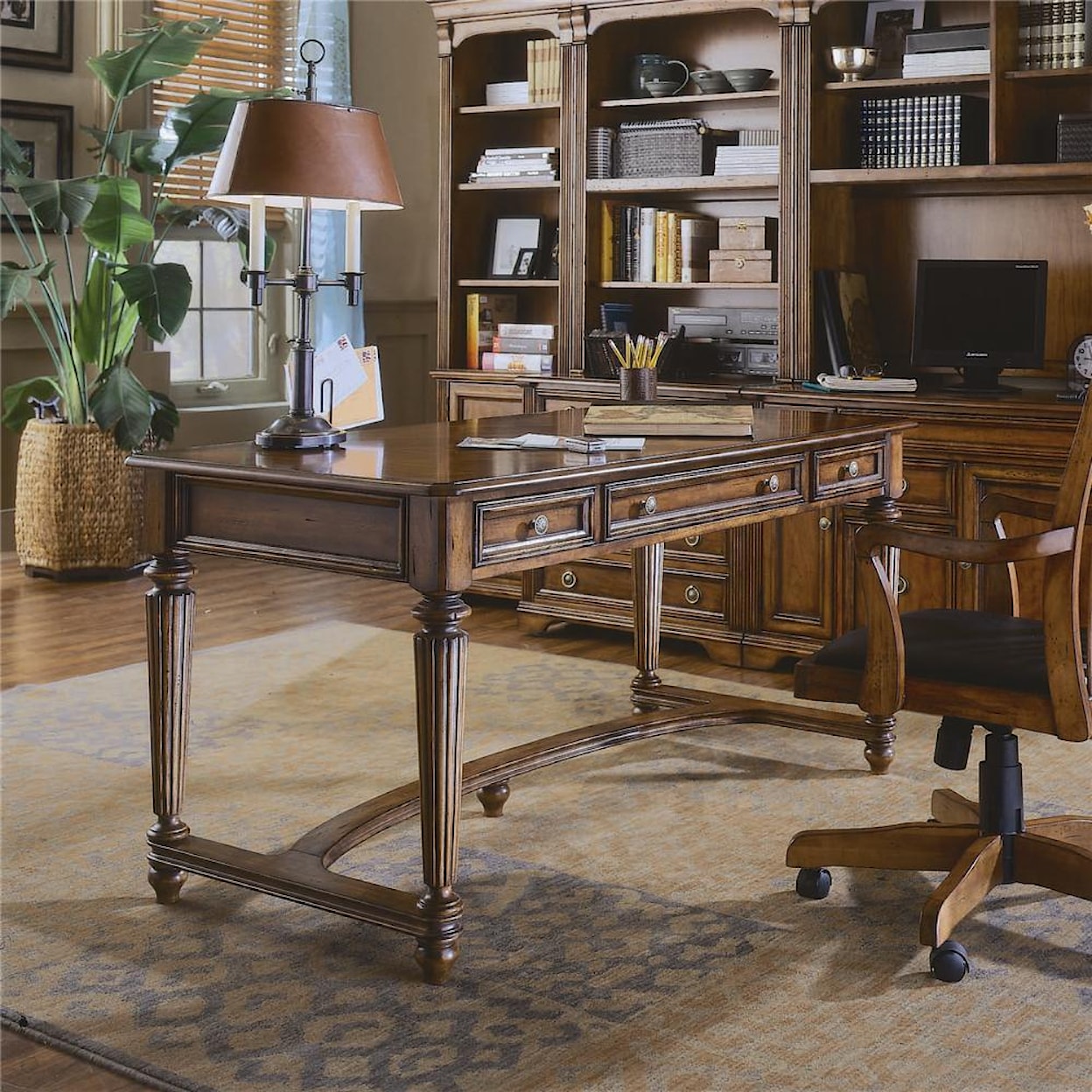 Hooker Furniture Brookhaven Leg Desk