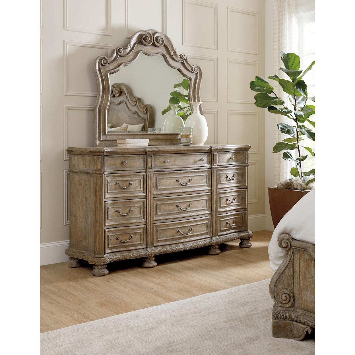 Hooker Furniture Castella 12-Drawer Dresser