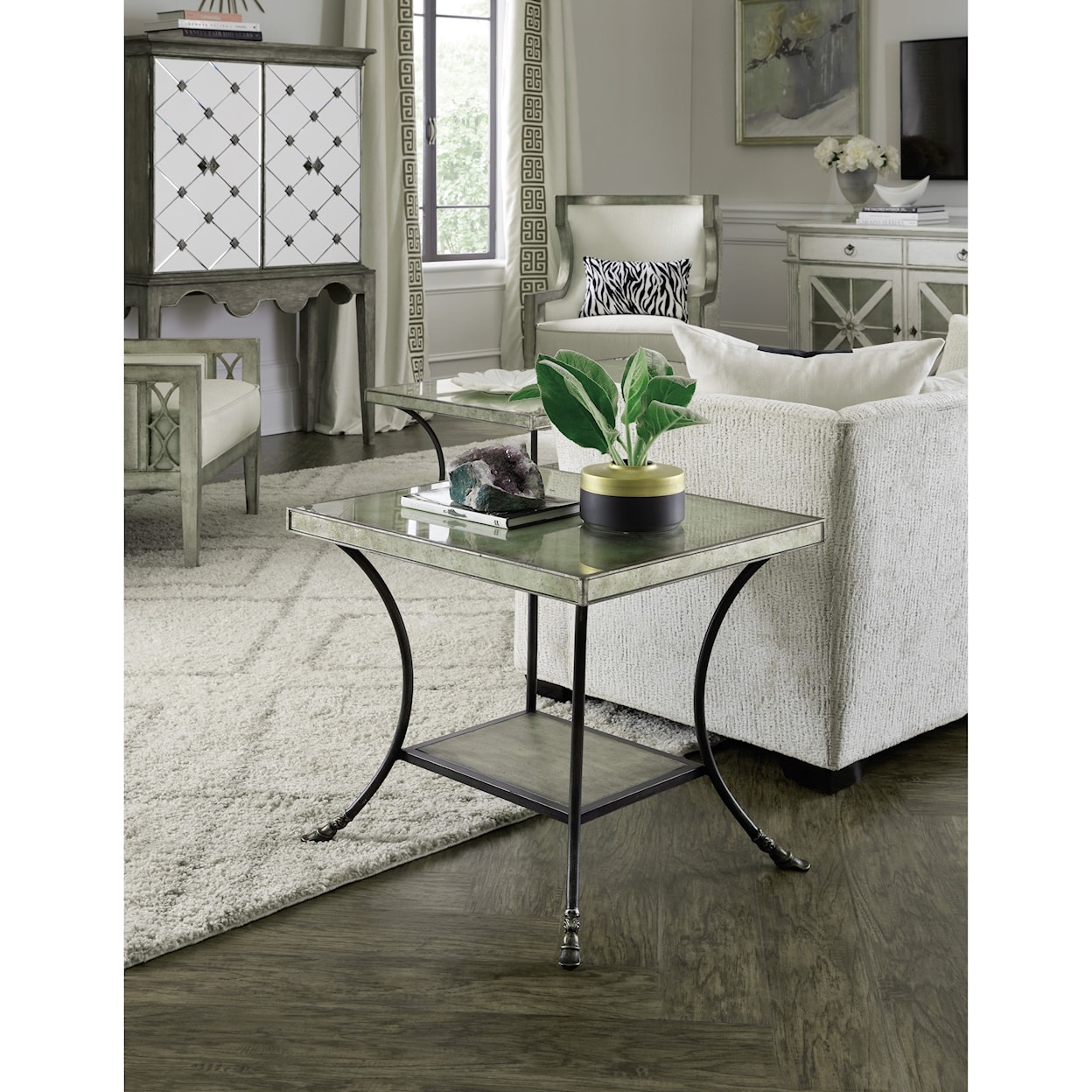 Hooker Furniture Sanctuary Lisette End Table