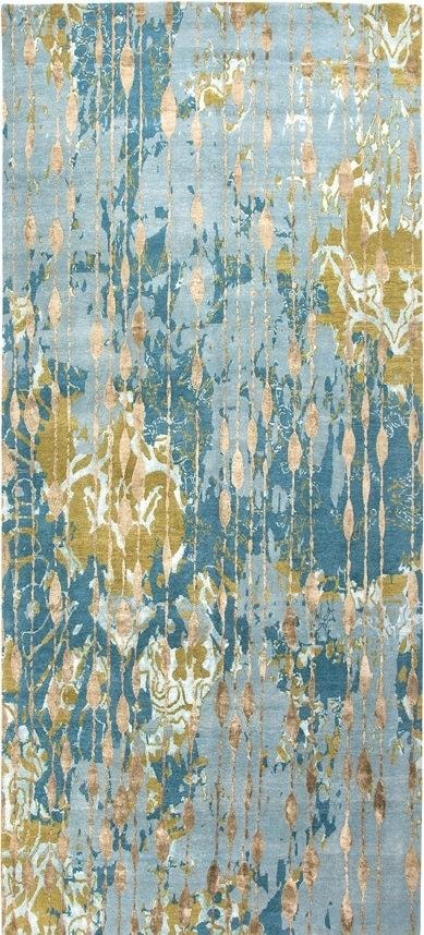 2.6 x 8 Rug