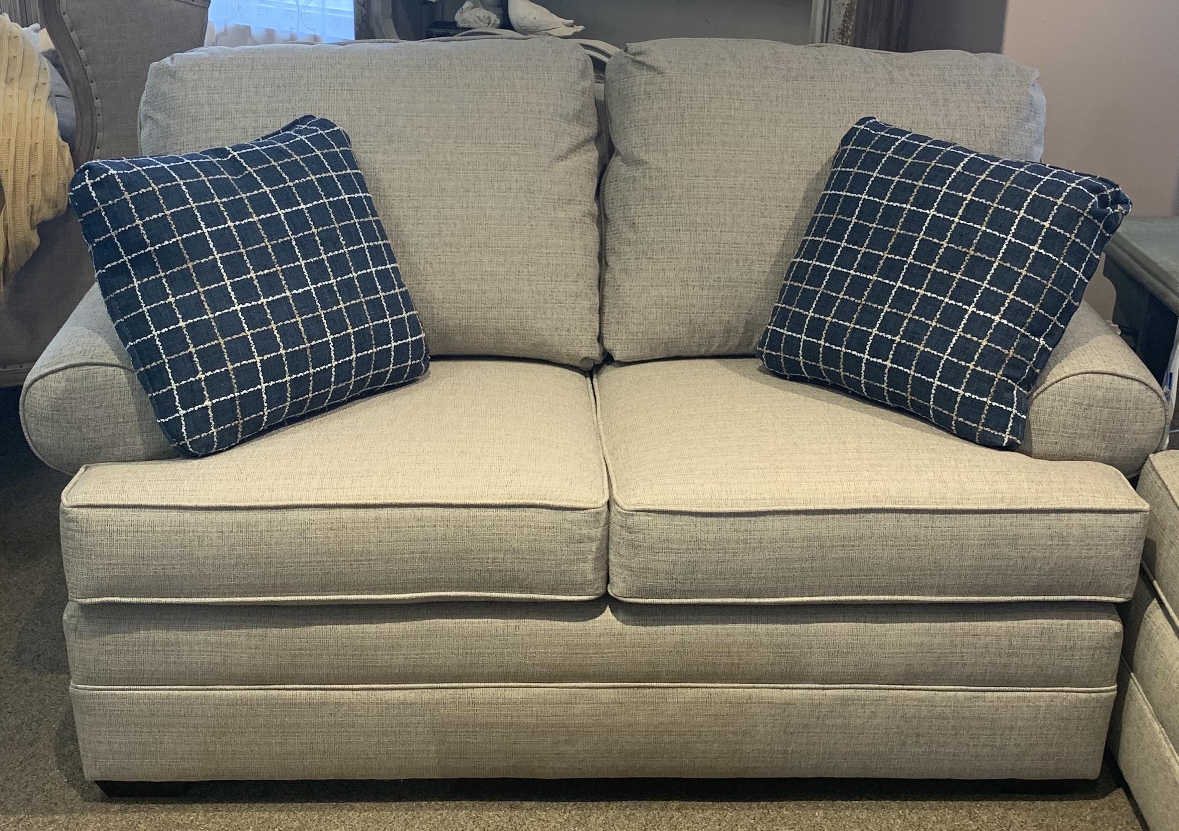 Custom Select Loveseat