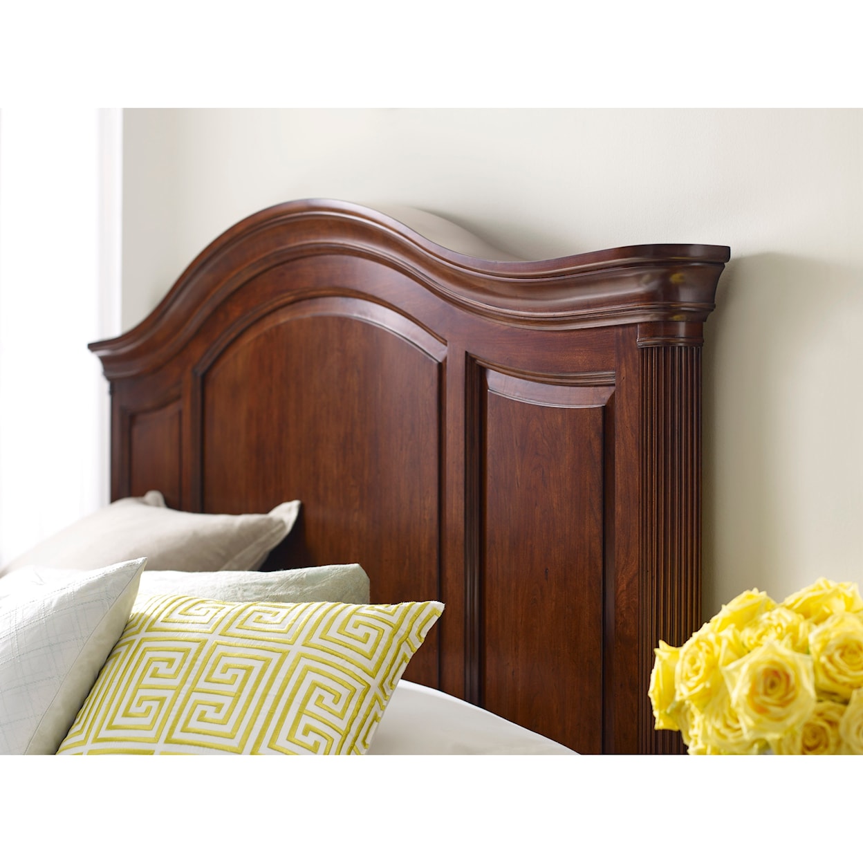 Kincaid Furniture Hadleigh Arched Panel Bed 4/6-5/0 Queen Package