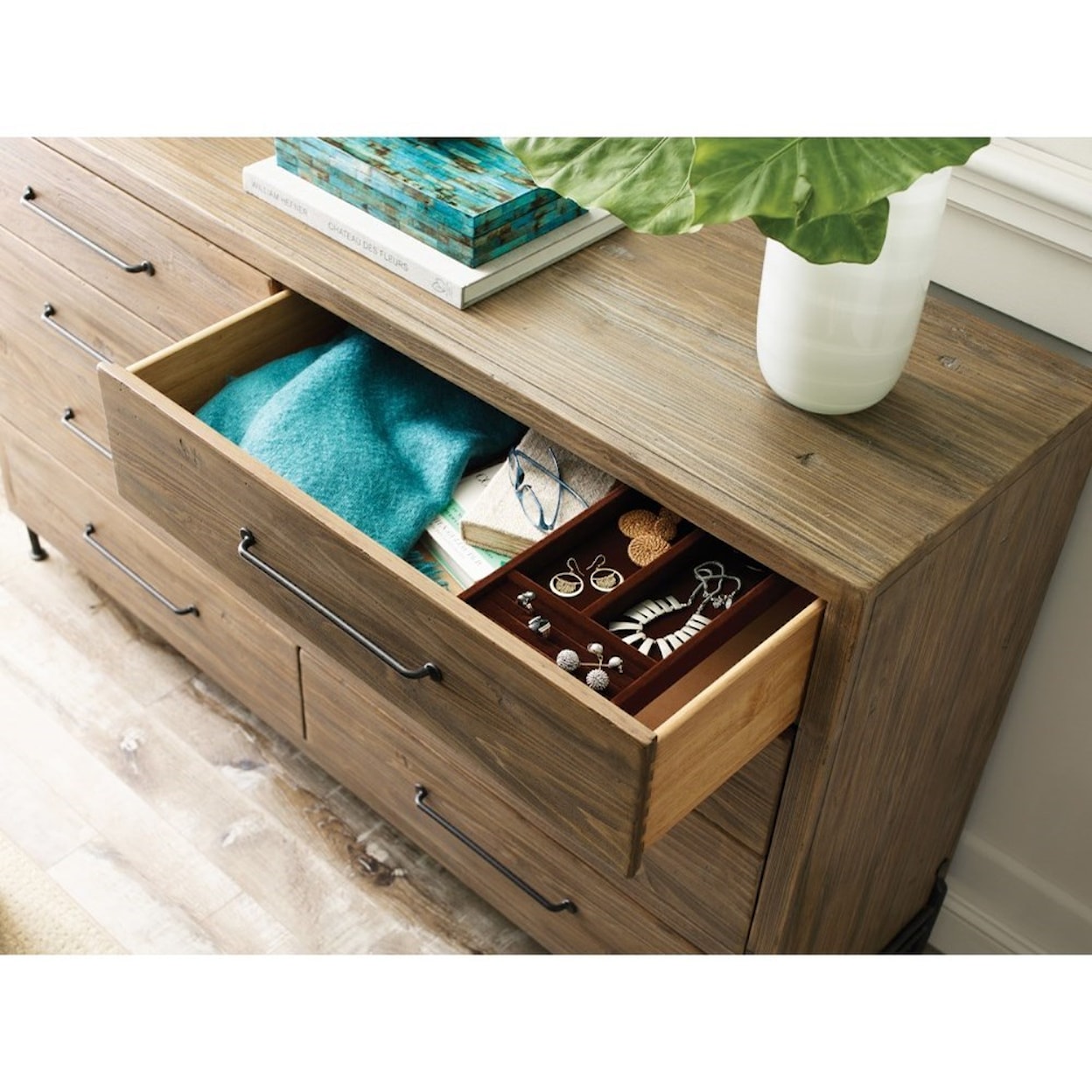 Kincaid Furniture Modern Forge Amity Drawer Dresser