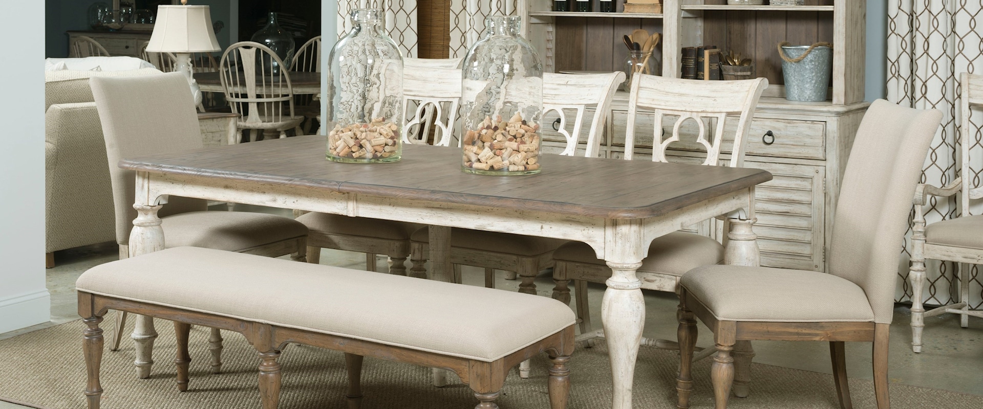 Casual Dining Room Group 