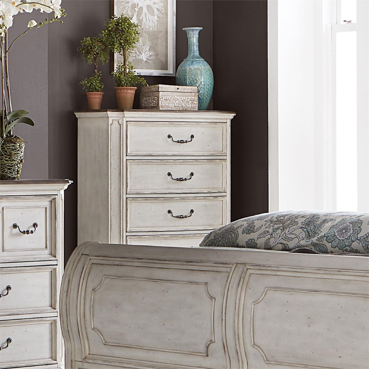 Liberty Furniture Abbey Road 5 Drawer Chest
