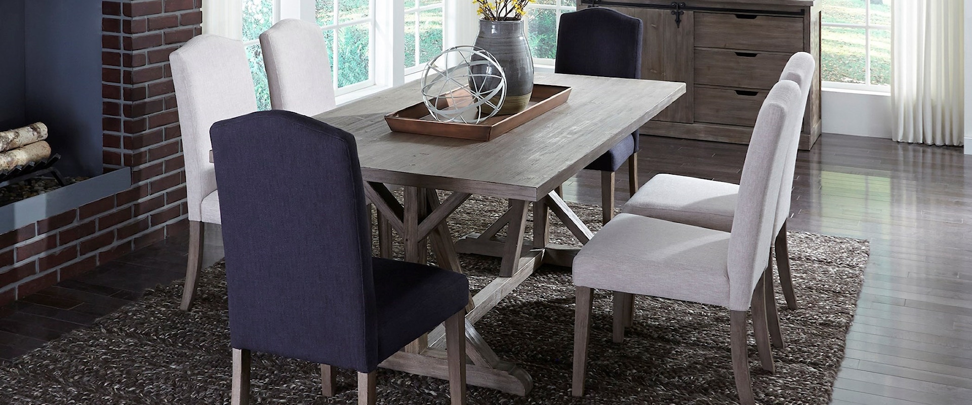 Casual Dining Room Group