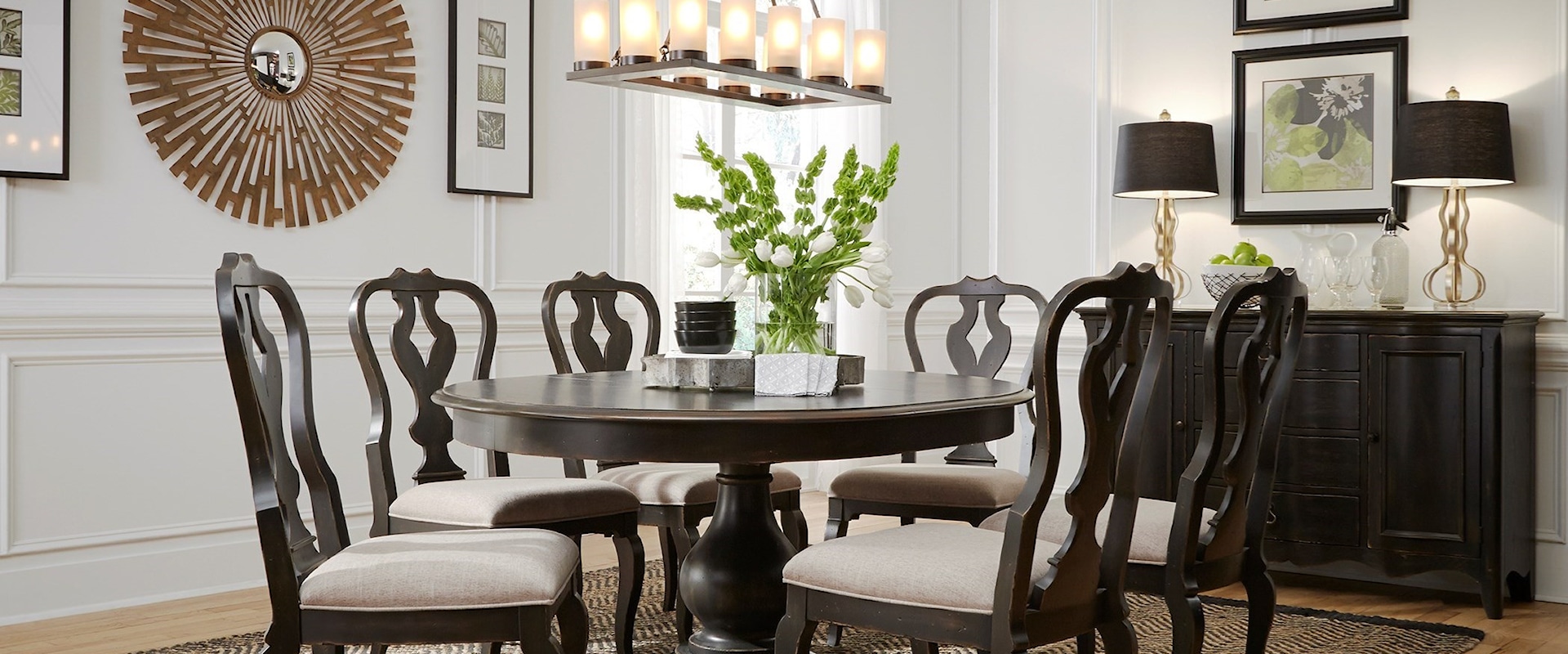 Relaxed Vintage Dining Room Group