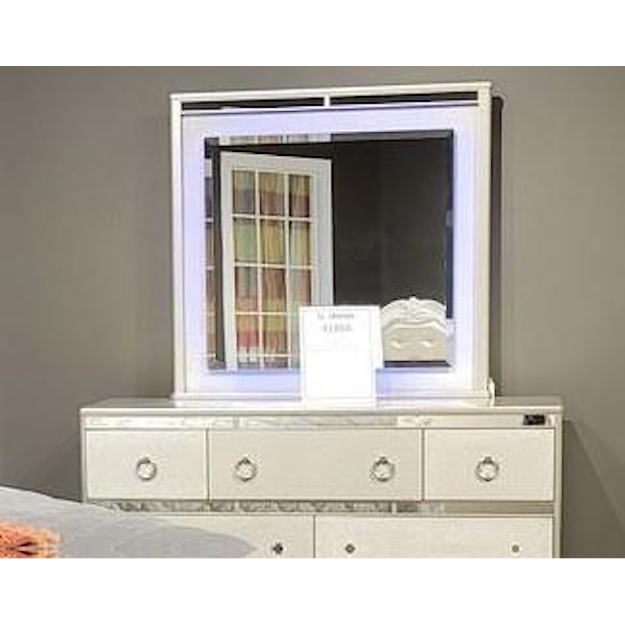 Lifestyle 4188Y SILVER LIGHTED MIRROR