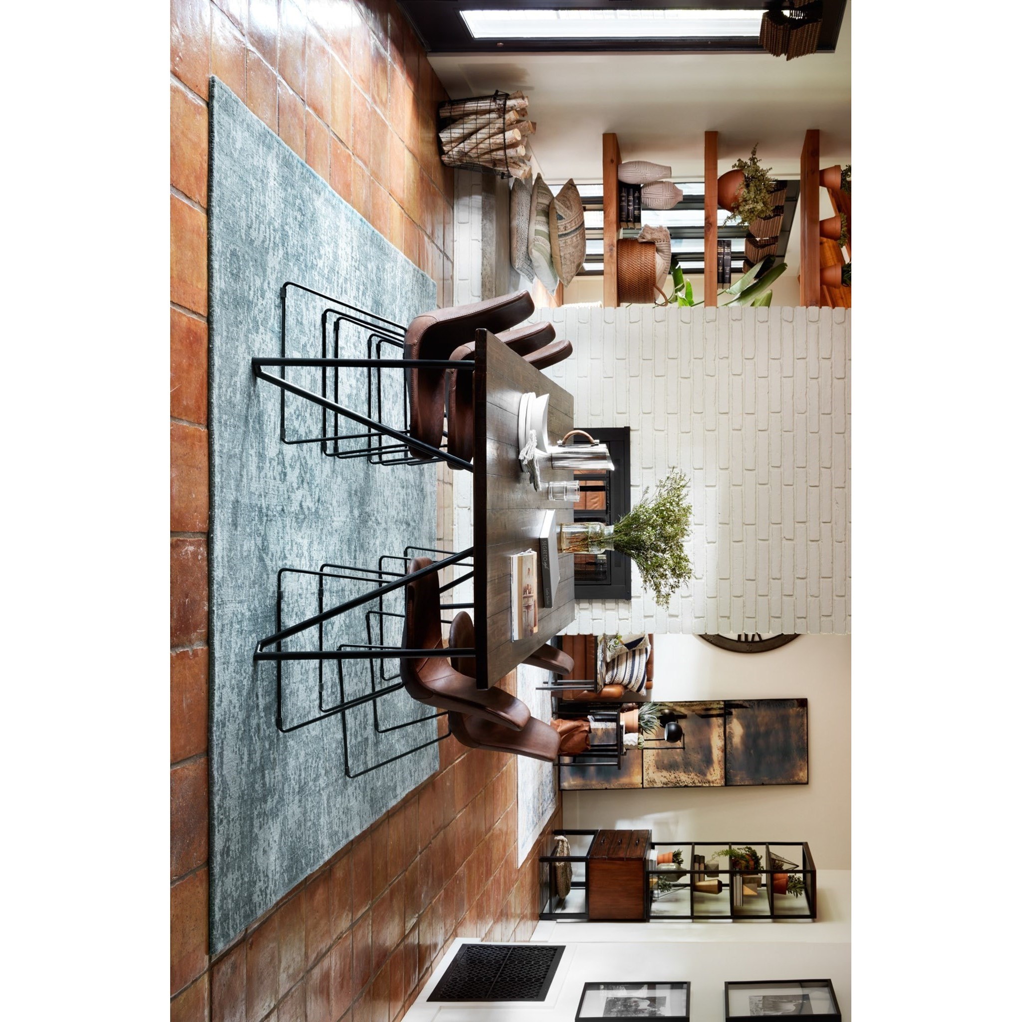 2' 6" X 7' 6" Runner Rug