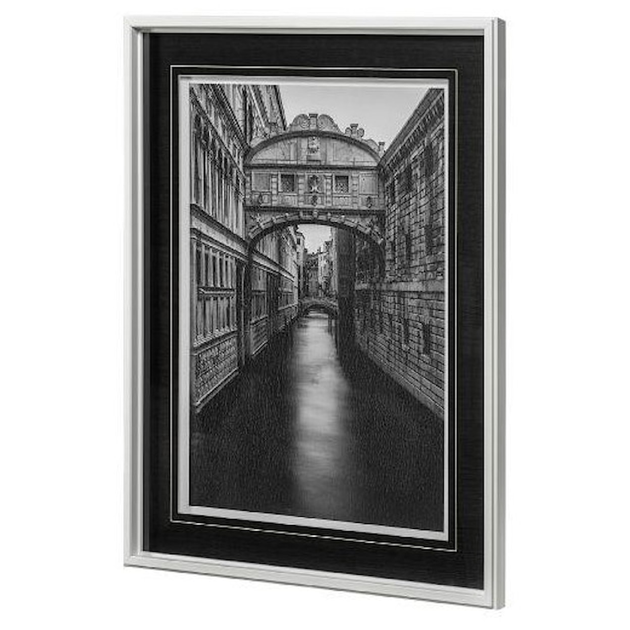 Mercana Accessory  B&W Bridge of Sighs