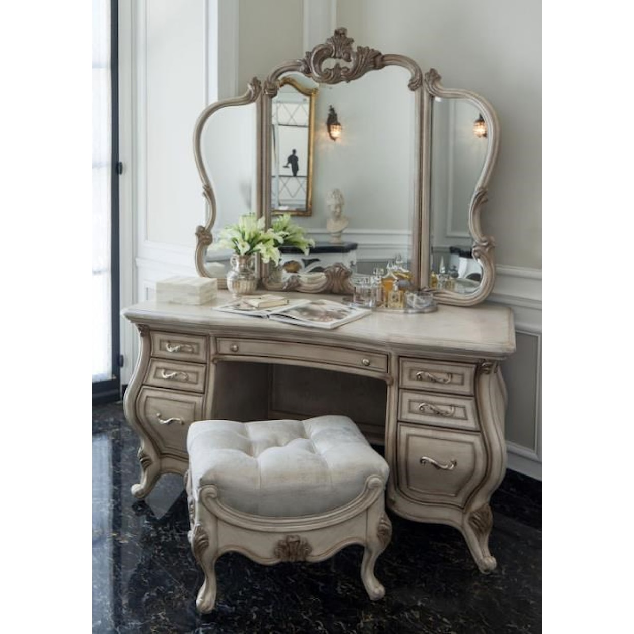 Michael Amini Platine de Royale Vanity and Mirror Set